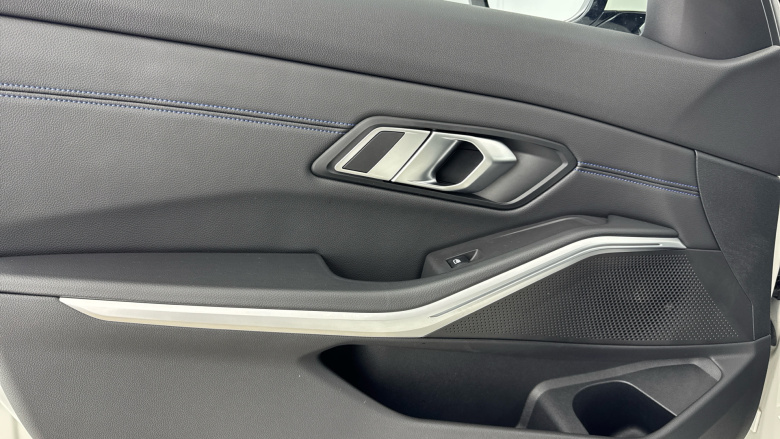 BMW 3 Series 320i M Sport 5dr Step Auto [Tech/Pro Pack] Petrol Estate